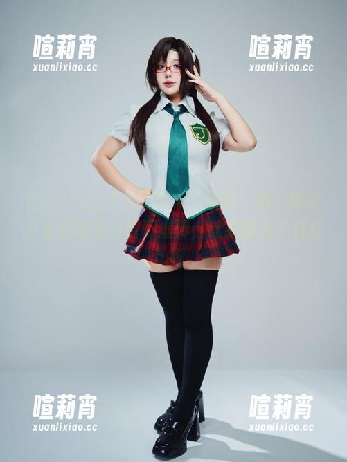 Puy Puy大大又带来了新图，南丁格尔万圣礼装果然名不虚传，让我嘴角不自觉上扬。